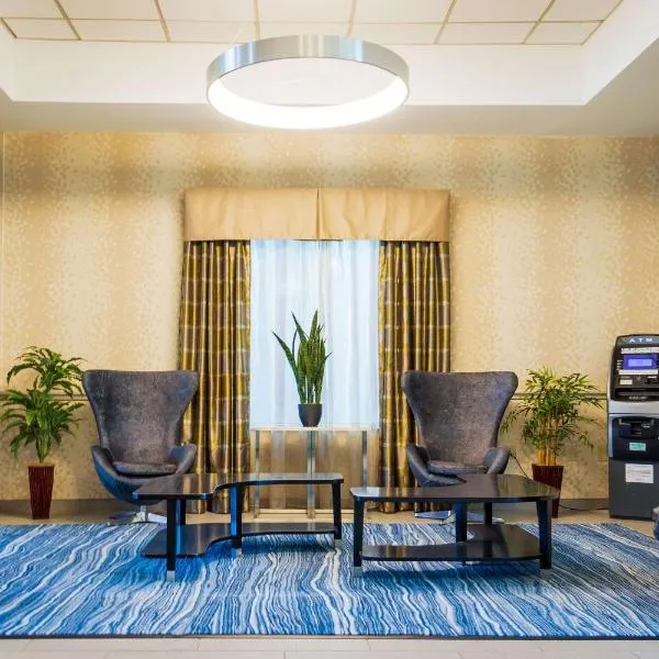 Comfort Inn & Suites Plainville-Foxboro, hotel u gradu 'Foxborough'