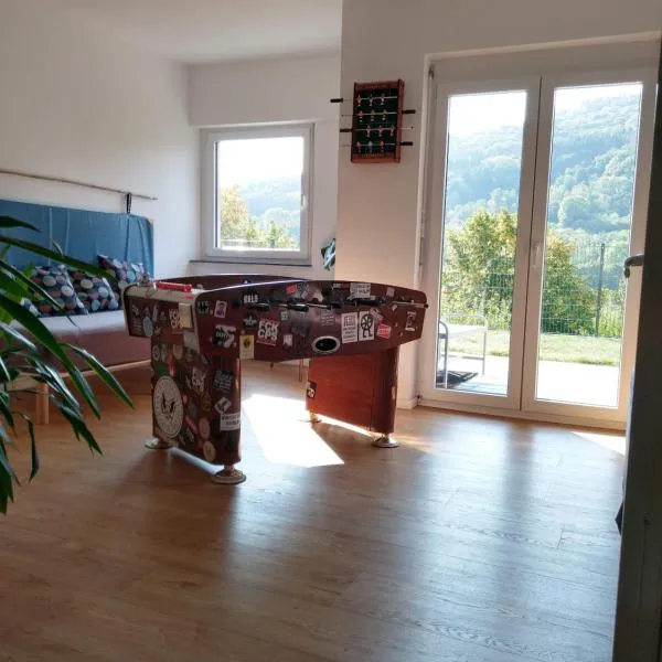 Ferienhaus Fräulein Frenz, hotel in Bollendorf