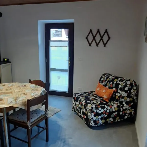 Alloggi Il Rododendro, hotel v destinaci Bagni di Vinadio