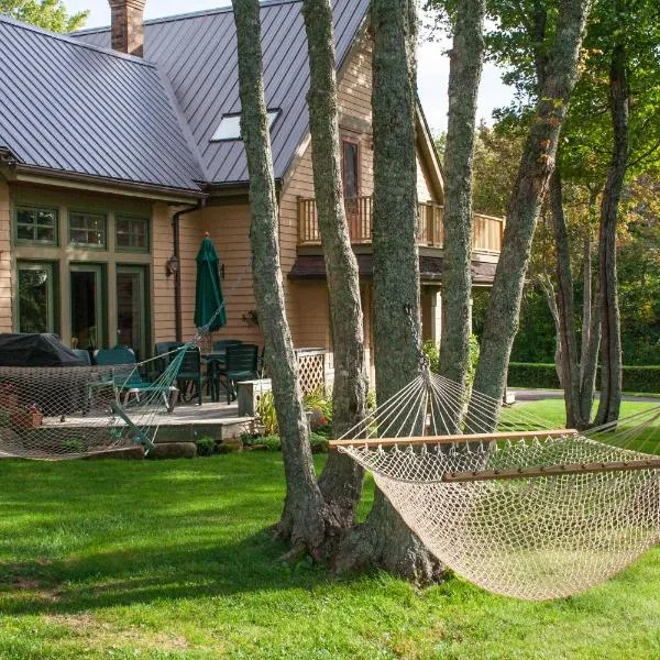 Cavendish Maples Cottages, hotel in North Rustico