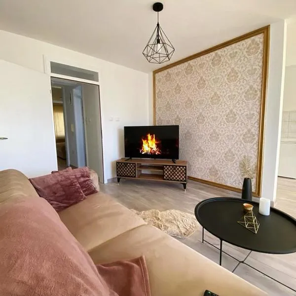 Modern Lux Apartment, hotel in Brčko