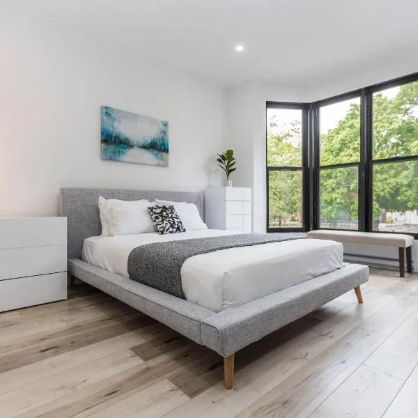 Lofts du Parc LaHaie, hotel v Montrealu