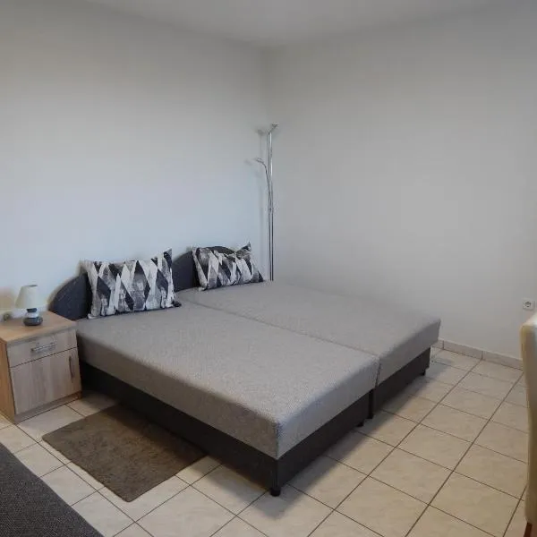 Újsziget Vendégház, hotel v destinaci Sárvár