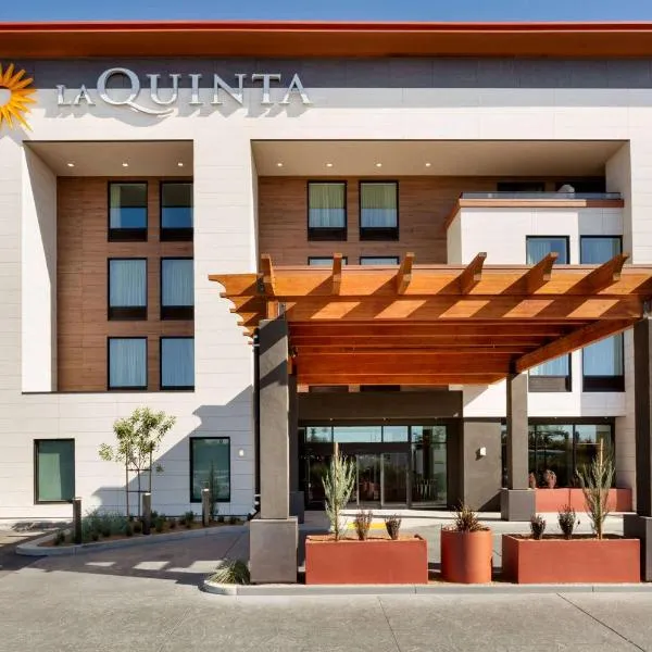 La Quinta Inn & Suites by Wyndham Santa Rosa Sonoma, hotel en Santa Rosa