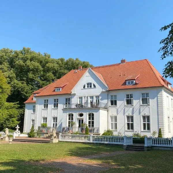 Schloss Badow, hotel v destinaci Badow