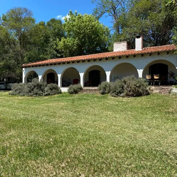 Casita en La Granja, hotel a Ascochinga