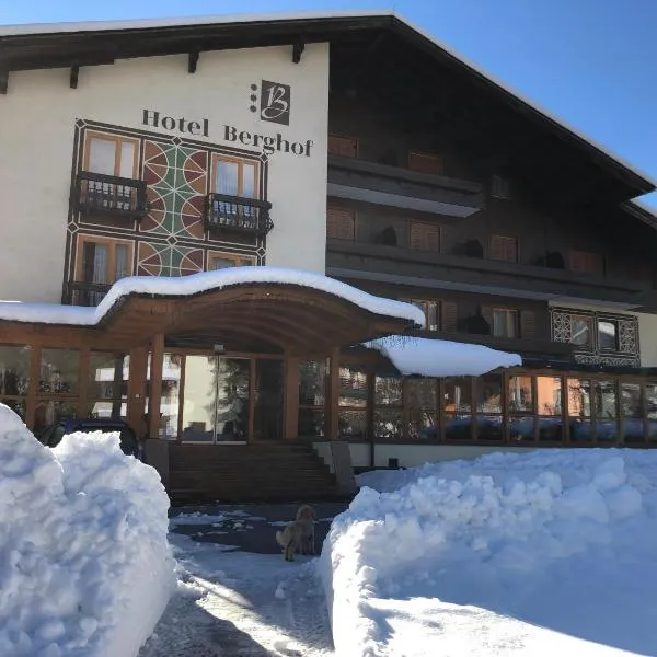 Hotel Berghof, hotel v destinaci Berg im Drautal