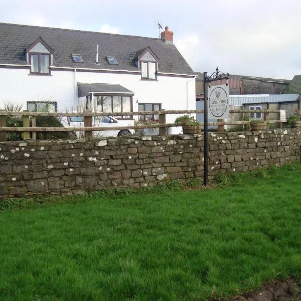 The Farmhouse Lochmeyler, hotel in Porthgain
