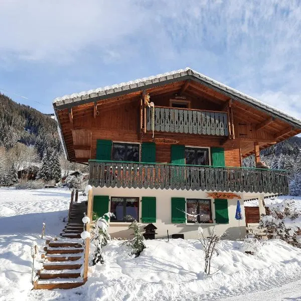 Chalet la sapiniere, hotel v destinaci La Chapelle-dʼAbondance