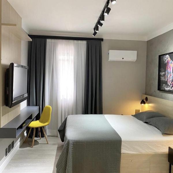 Studio moderno - Jardins: Cama Queen, Ar e Garagem - Foto 2