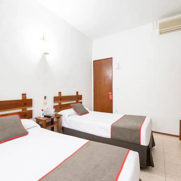 Hostal Santiago, hotel v destinaci Écija