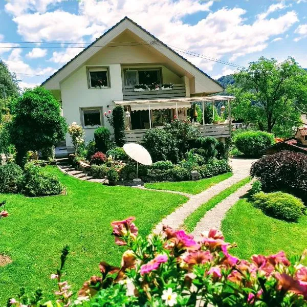 Apartments Green Paradise, hotel in Bohinjska Bela