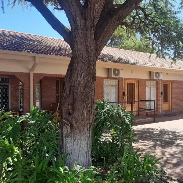 Acacia Gastehuis, hotell i Kathu