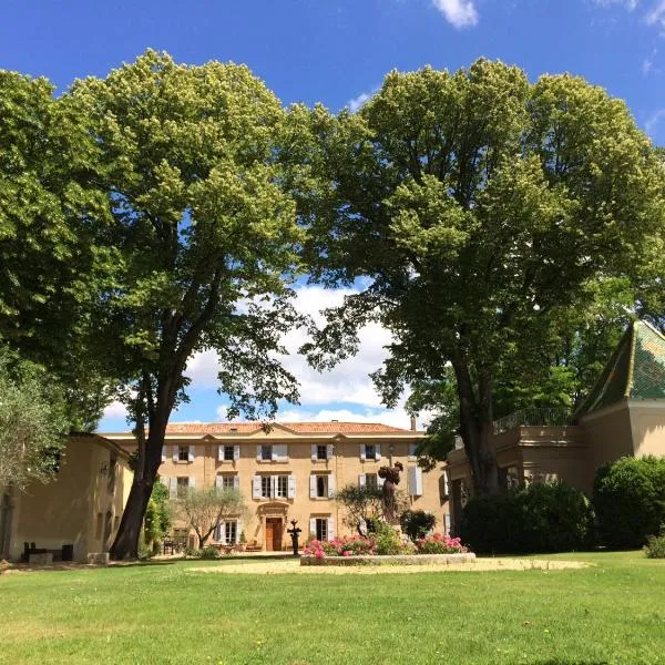 Château Rieutort Gîtes, hotel in Saint-Pargoire