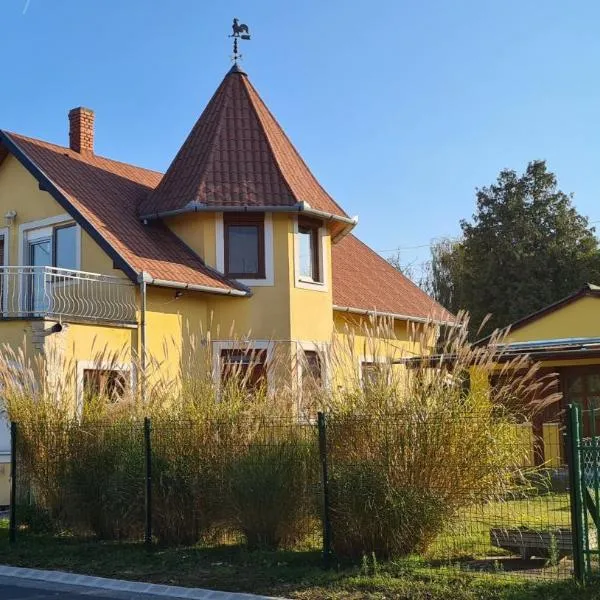 Hajas Família Kiadó Szobák – hotel w mieście Balatonmáriafürdő