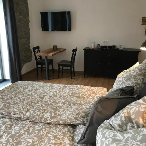 Gästehaus Lausnitz Zimmer, hotel v destinaci Lausnitz