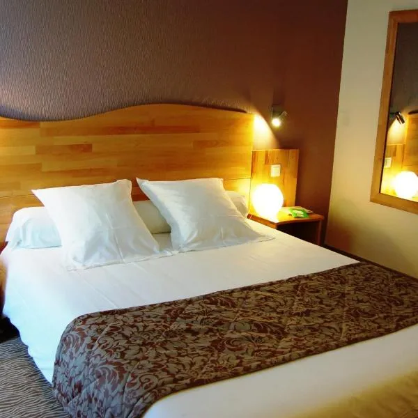 Hôtel Cositel, CIT'HOTEL Coutances, hotel v destinaci Coutances