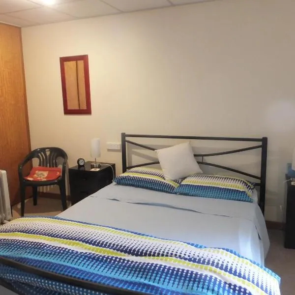 Kathys Place Bed and Breakfast: Alice Springs şehrinde bir otel