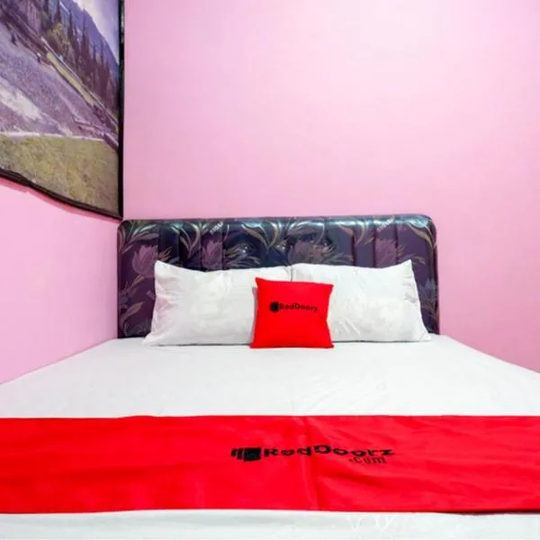 RedDoorz Syariah near Telaga Warna Dieng, hotel in Dieng