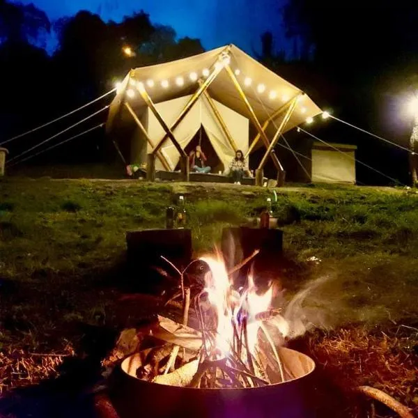 Glamping rio frio Tabio, hotel em Tabio