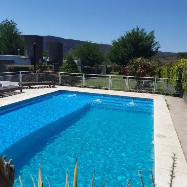 Aparts serranos, hotel v destinaci San Antonio de Arredondo