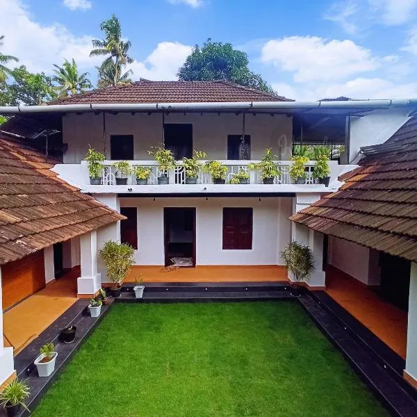 Kayyalas Courtyard, hotel di Thanniyam