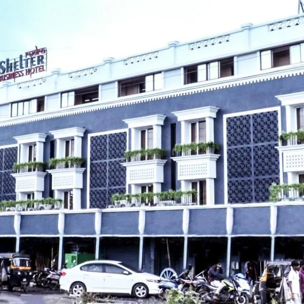 Rudra Shelter Business Hotel, hotel in Agāshi