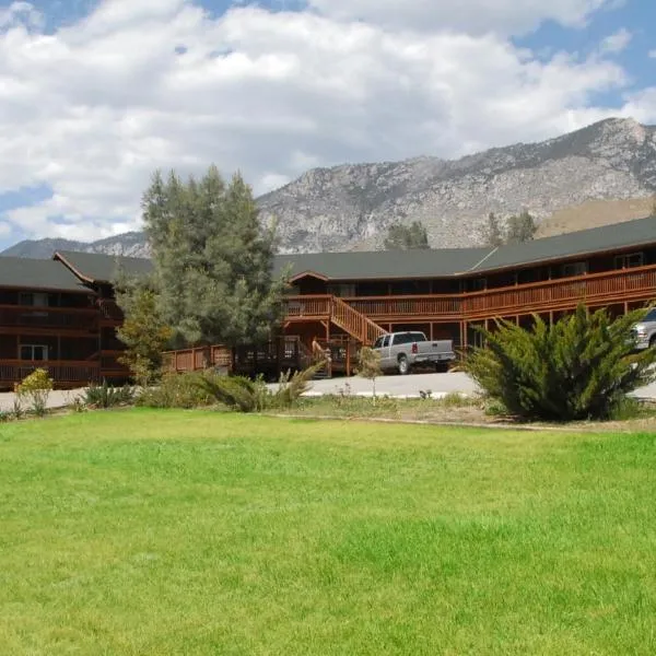 Corral Creek Lodge, hotel em Panorama Heights