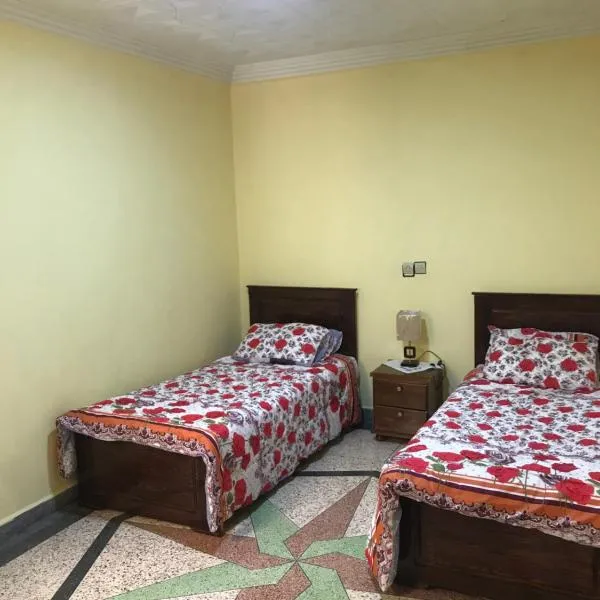 maison familiale calme hostcom, hotel v mestu Oujda