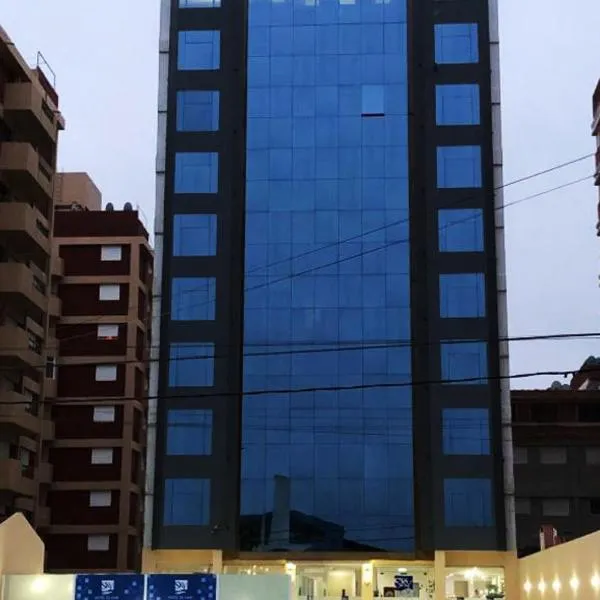 Hotel SKY, hotel di La Lucila del Mar