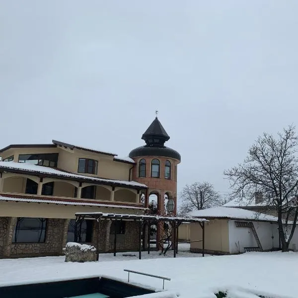 Casafamiglia, hotel v destinaci Prolesha