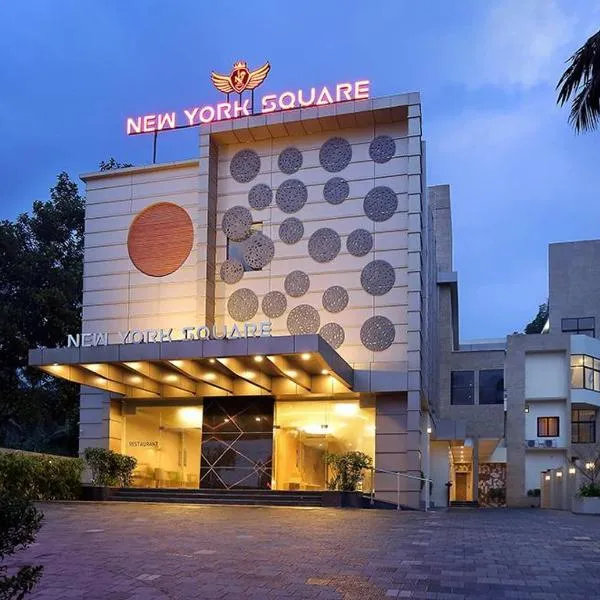 Hotel New York Square, hotel i Kottayam