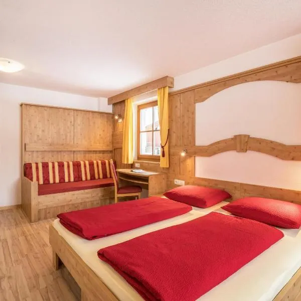 Apartment Hollenze - Gruberhof: Predoi'de bir otel