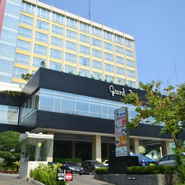 Grand Zuri Cikarang Jababeka, hotel in Cibeber