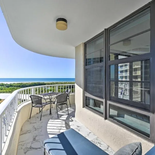 Resort Condo with Balcony and Stunning Ocean Views!, hotel in Marco Island