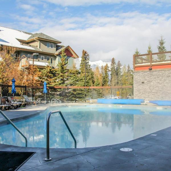 Fenwick Vacation Rentals Suites with Pool & Hot tubs