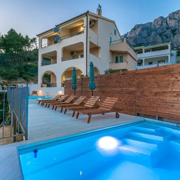 Apartments Fiona - away from city crowds, khách sạn ở Makarska