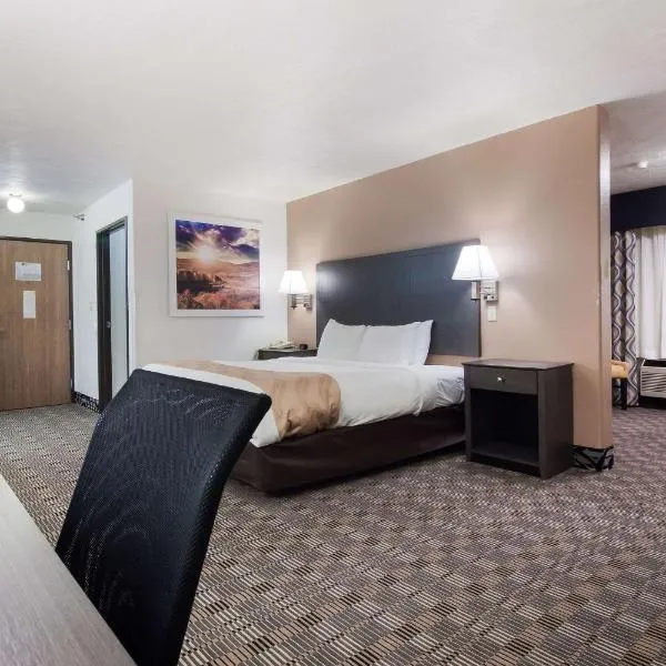 Quality Inn & Suites, hotel en McCook