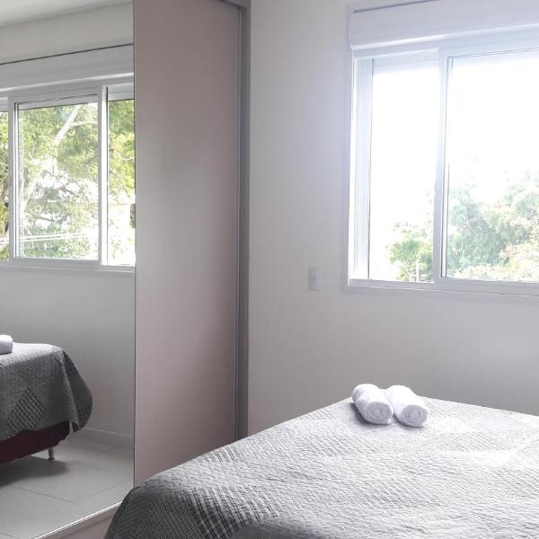 Florianópolis Canasvieiras Apartamento inteiro 3 quartos com ar piscina playground 2 garagens - Foto 2