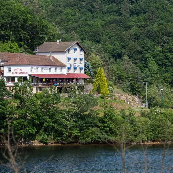 Logis Hôtel Belle Vue, hotel v destinaci Les Ancizes-Comps