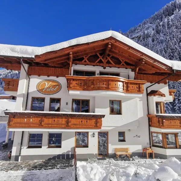 Alpenchalet Vital, hotel v Neustift im Stubaital
