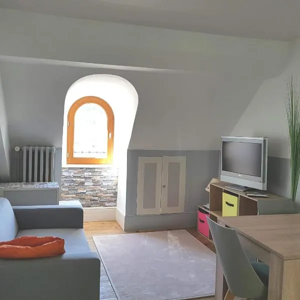 Appartement cosy pour une pause sereine et chaleureuse, hotel in Le Mont-Dore