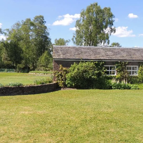 Woodside Cottage Self Catering, hotel in Kinbuck