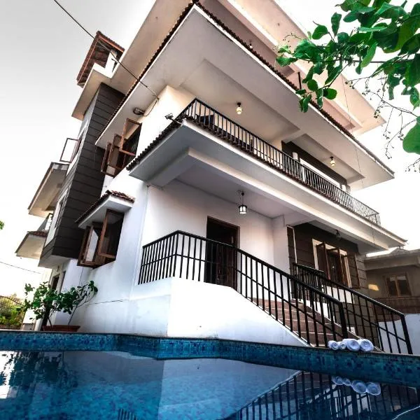 Thor Villa, 5BHK-Private Pool-Cook-Caretaker, ξενοδοχείο σε Assagao