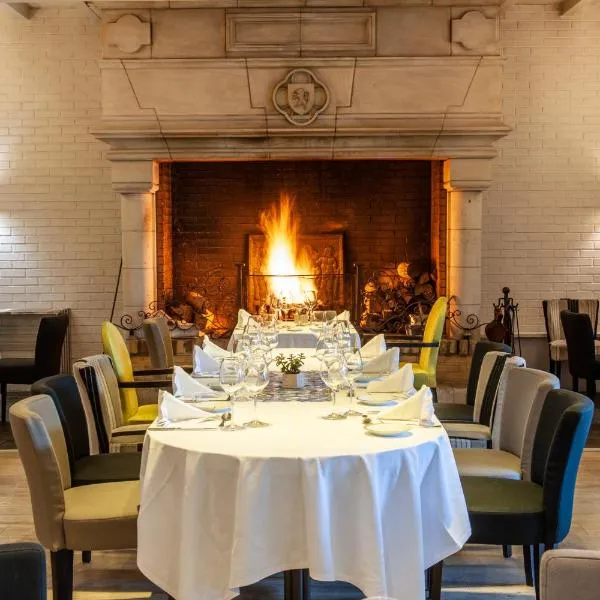 LOGIS Hôtel & Restaurant - LENSOTEL, hotel v destinácii Lens