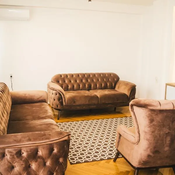 Aparment Theatre, hotel in Niš