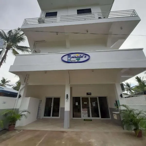 ARNOLD'S HOTEL, hotel en Pooc