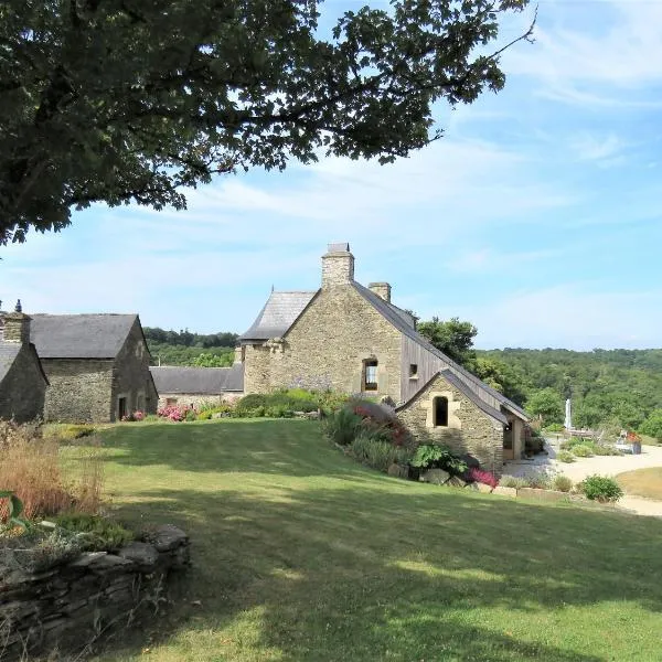 Chambres d'hôtes, Zimmer, Domaine de Kervennec, hotel v destinaci Carhaix-Plouguer