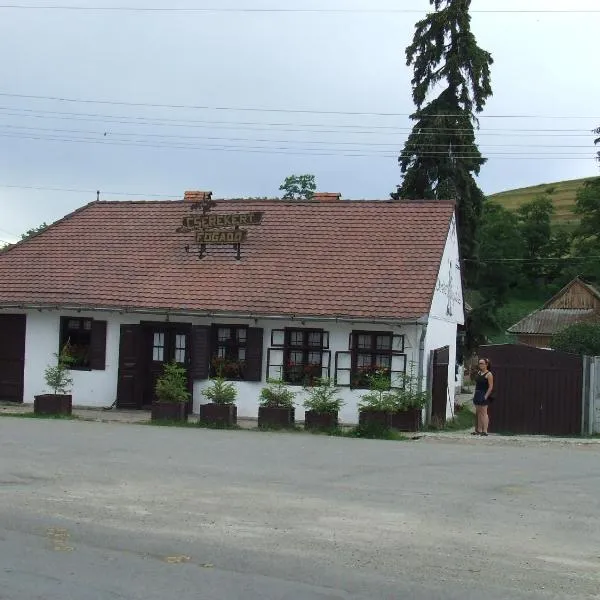 Cserekert, Alszegi Porta, hotel in Racu