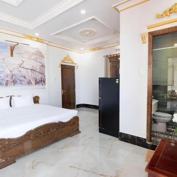 Little Saigon Hotel, khách sạn ở Châu Đốc